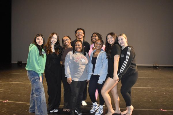 Navigation to Story: Chandler High Modazz inspires young dancers