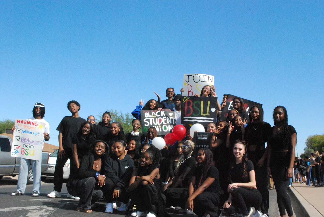 Chandler's Homecoming parade blends tradition, modern school spirit